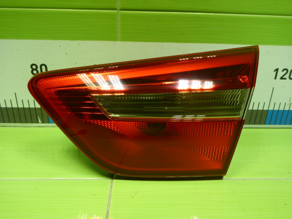 Фонарь задний внутренний правый