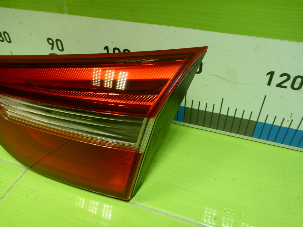 Фонарь задний внутренний правый