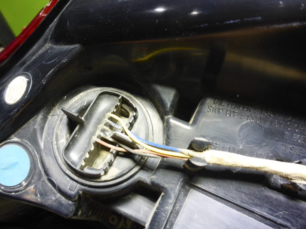 Фонарь задний левый