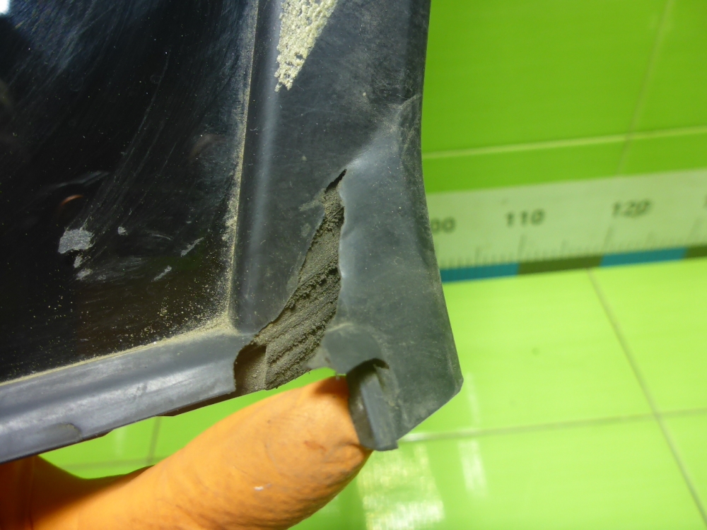 Стекло кузовное глухое правое