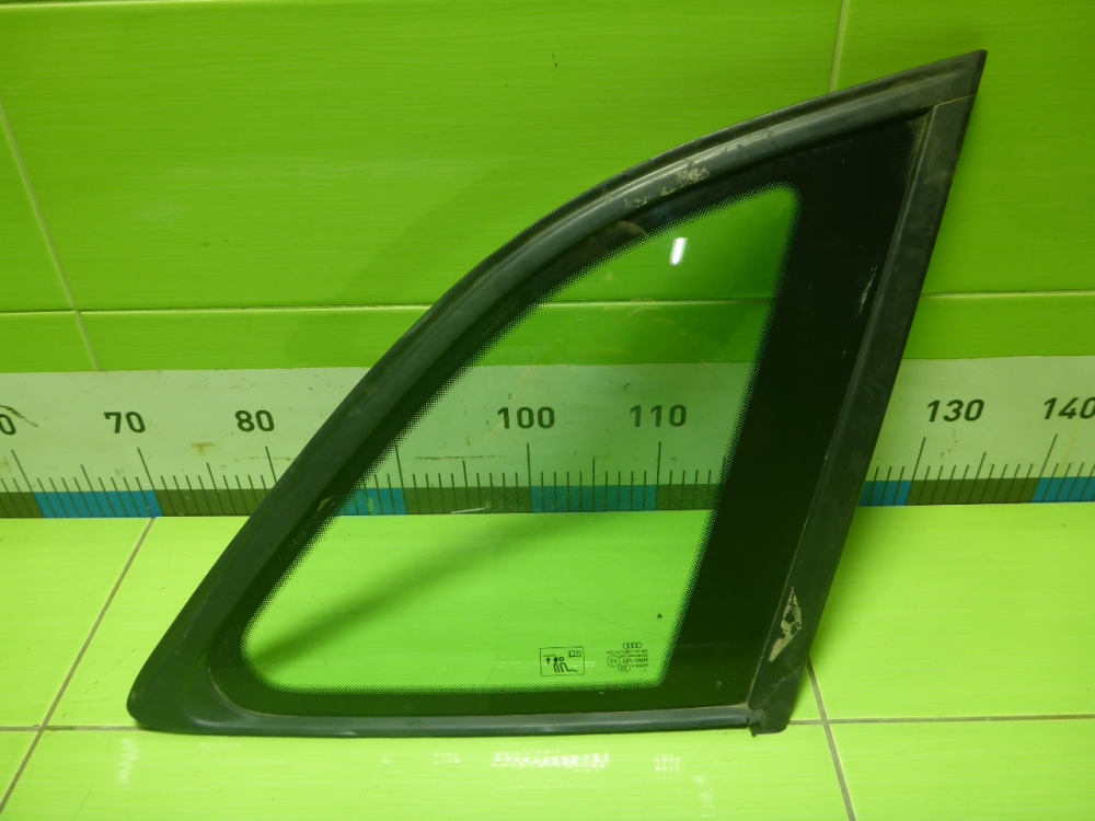 Стекло кузовное глухое правое