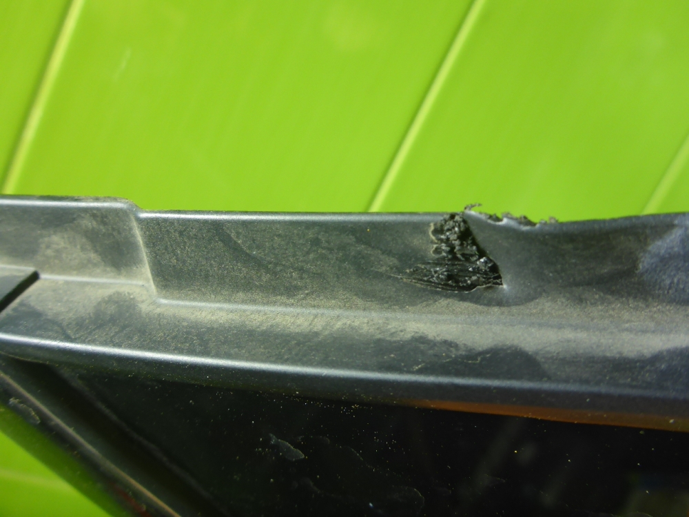 Стекло кузовное глухое правое