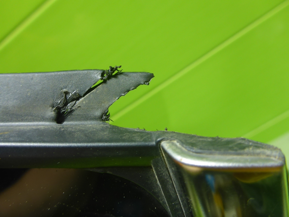 Стекло кузовное глухое правое