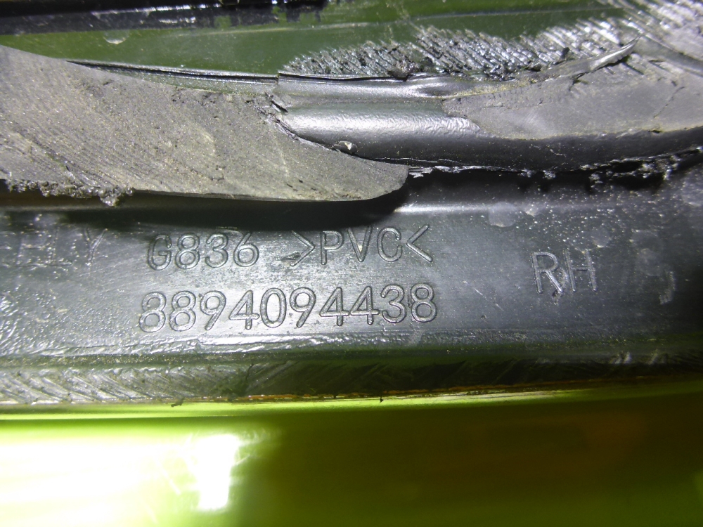 Стекло кузовное глухое правое