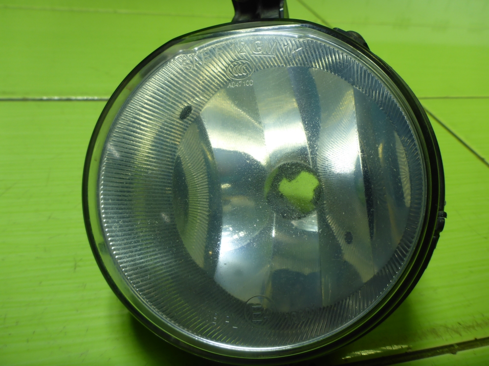 Фара противотуманная левая