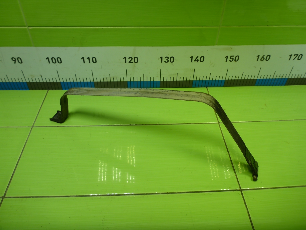 Лента крепления бензобака