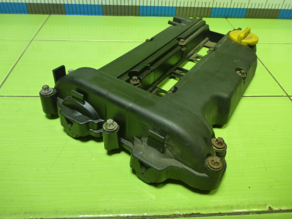 Крышка клапанная ГБЦ