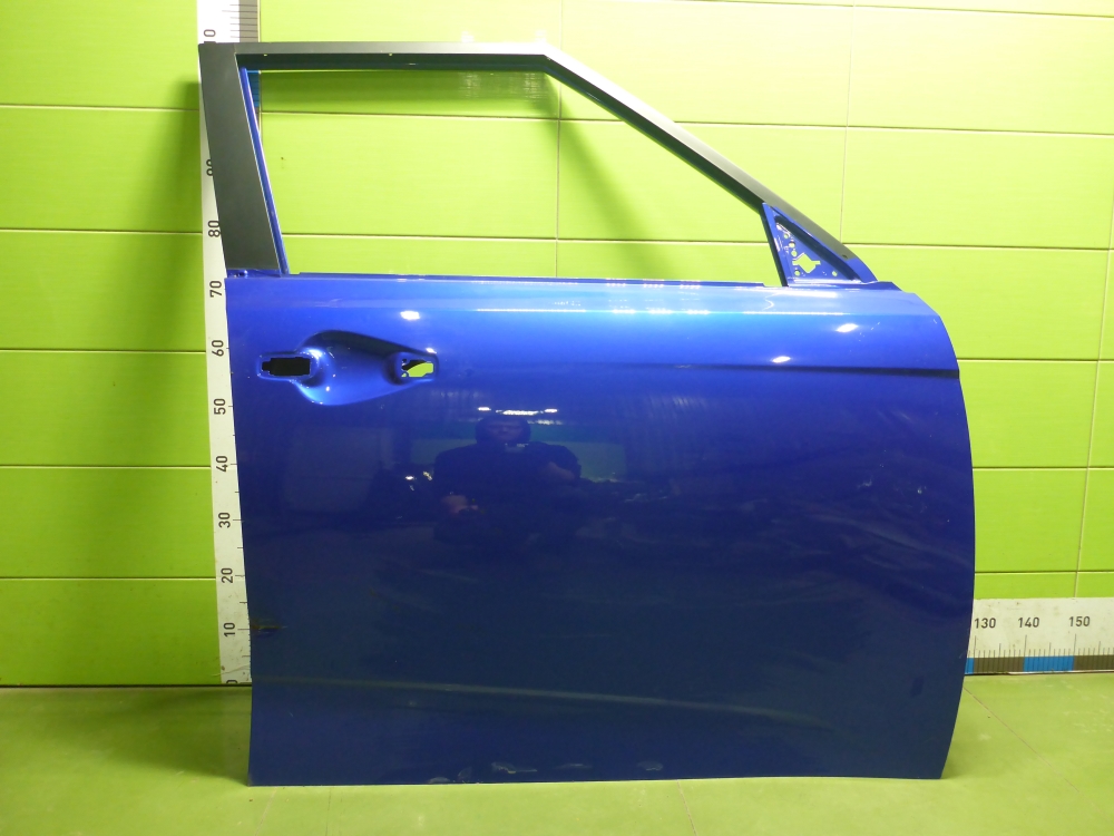 Дверь передняя правая