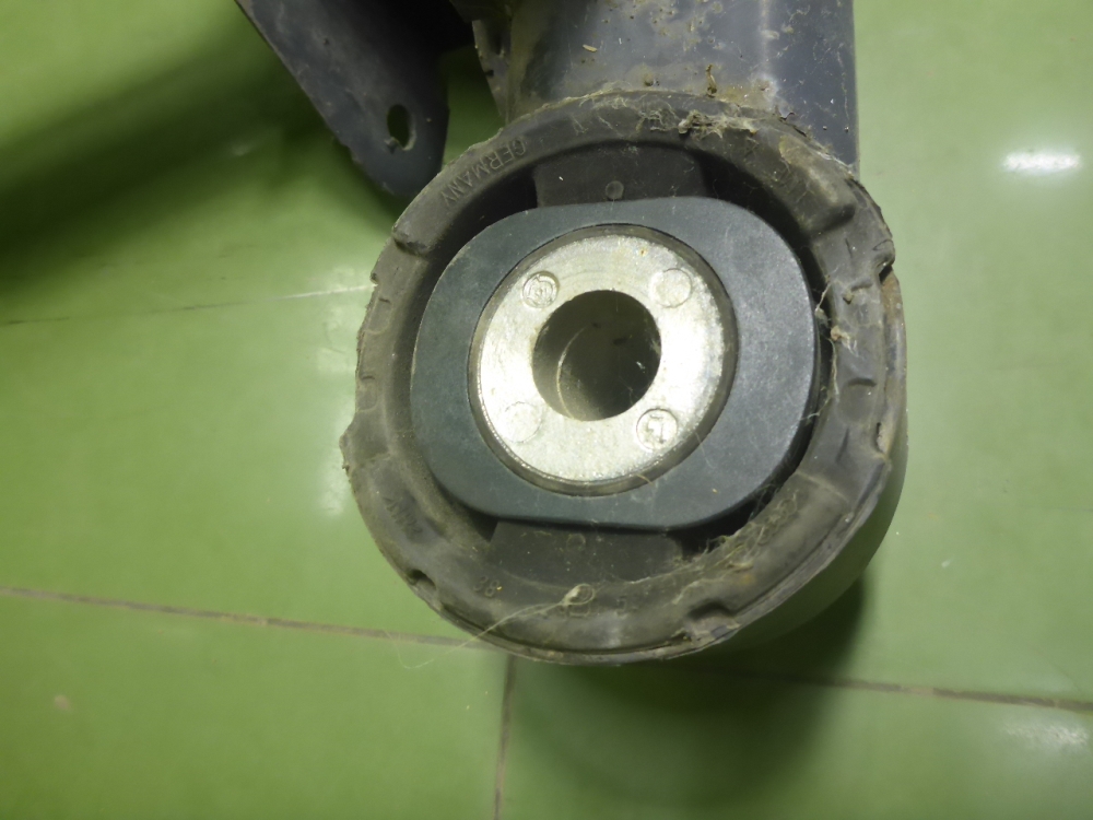 Балка задняя