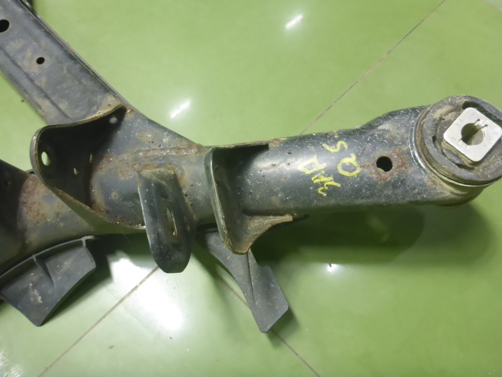 Балка задняя