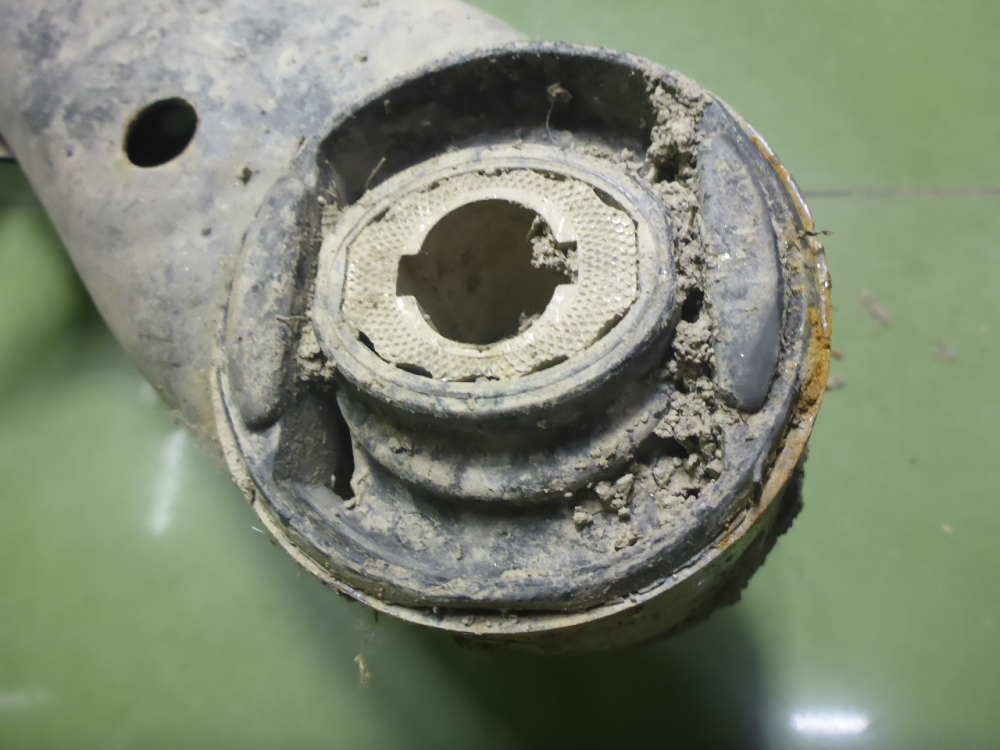 Балка задняя