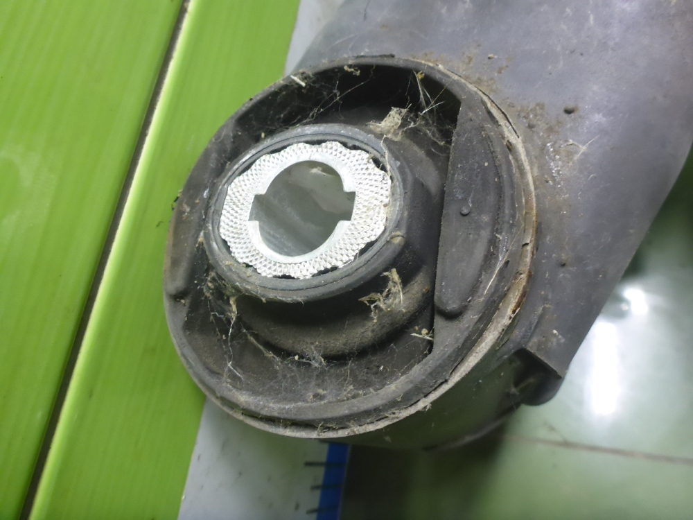 Балка задняя