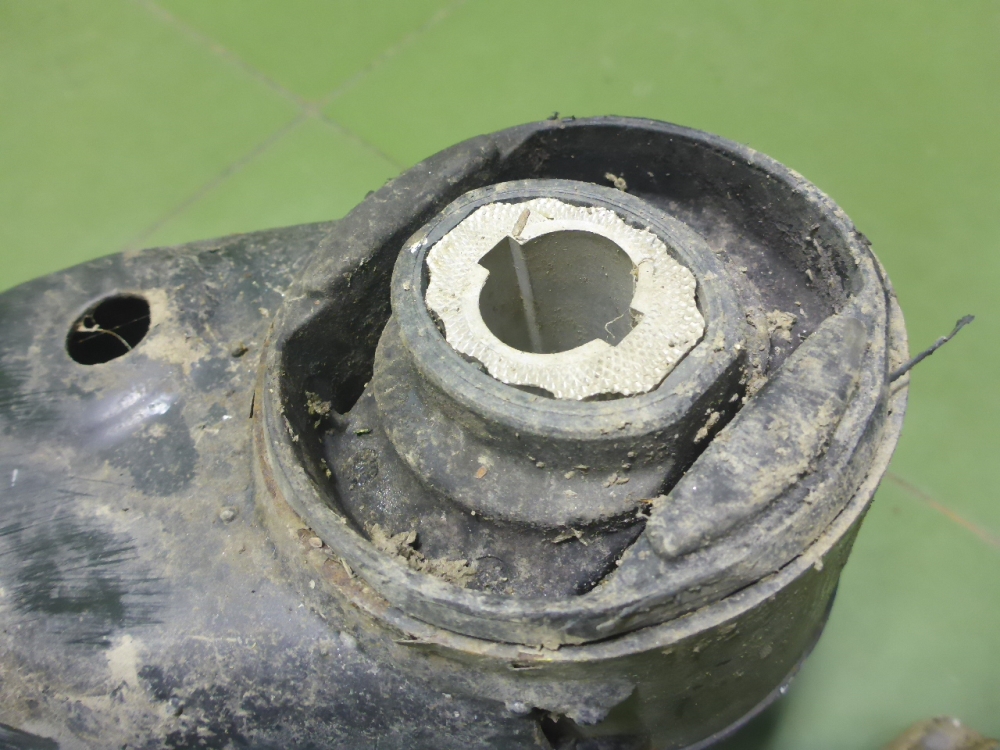 Балка задняя