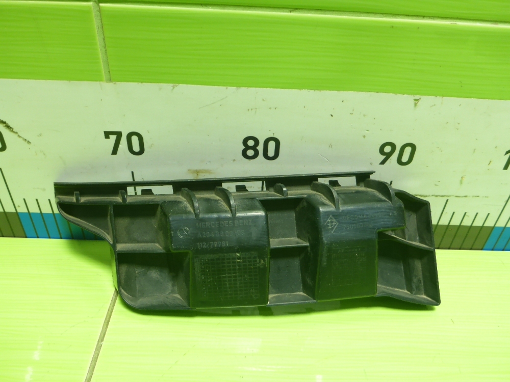 Кронштейн заднего бампера левый