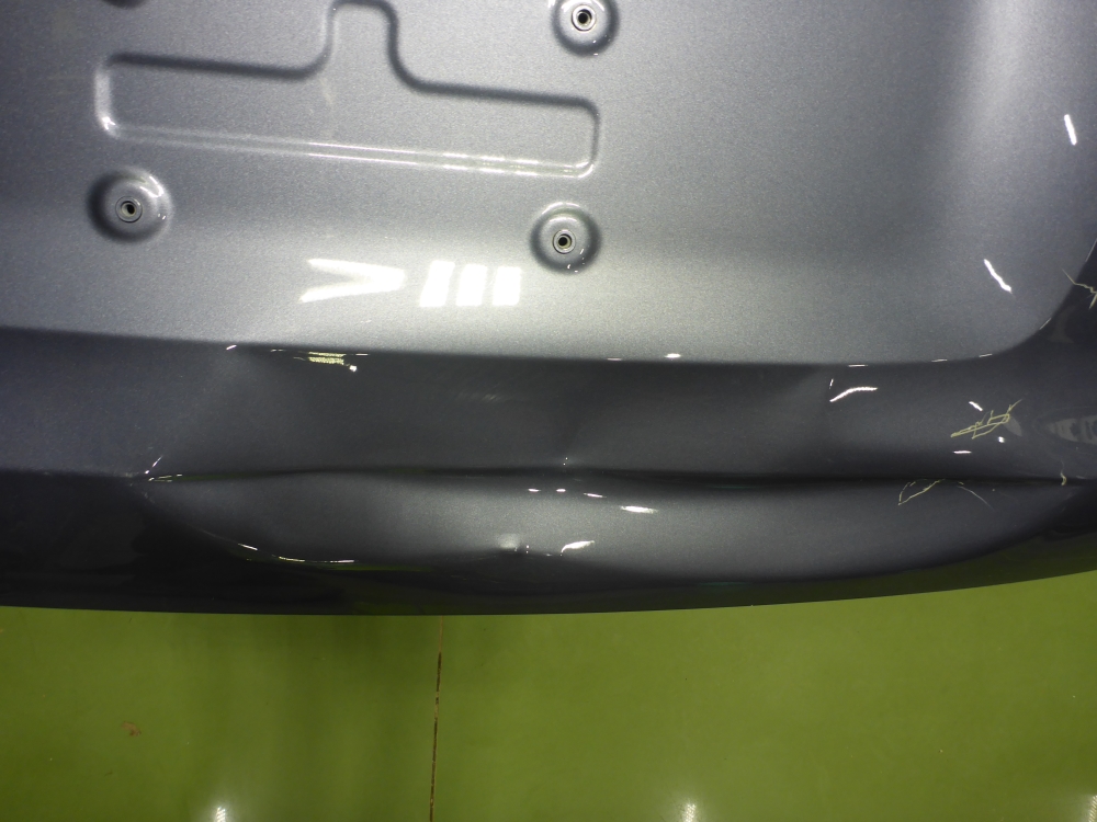 Дверь багажника