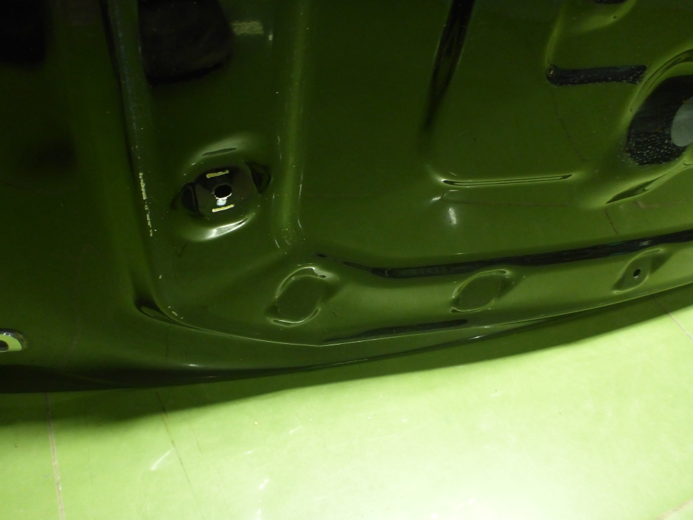 Дверь багажника