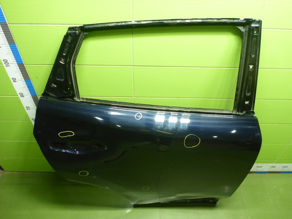 Дверь задняя правая