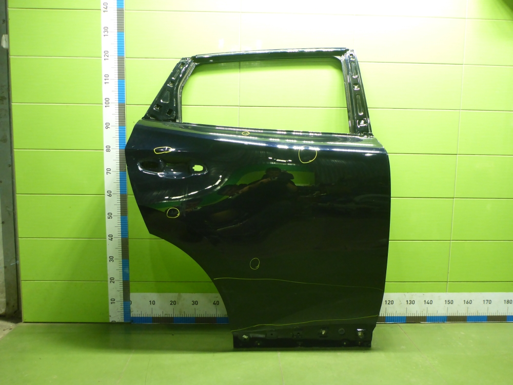 Дверь задняя правая