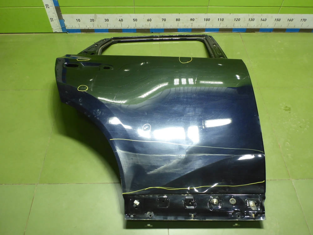 Дверь задняя правая