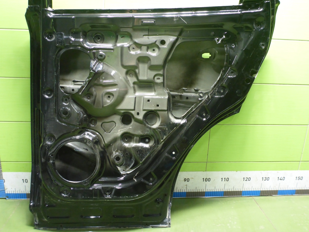 Дверь задняя правая