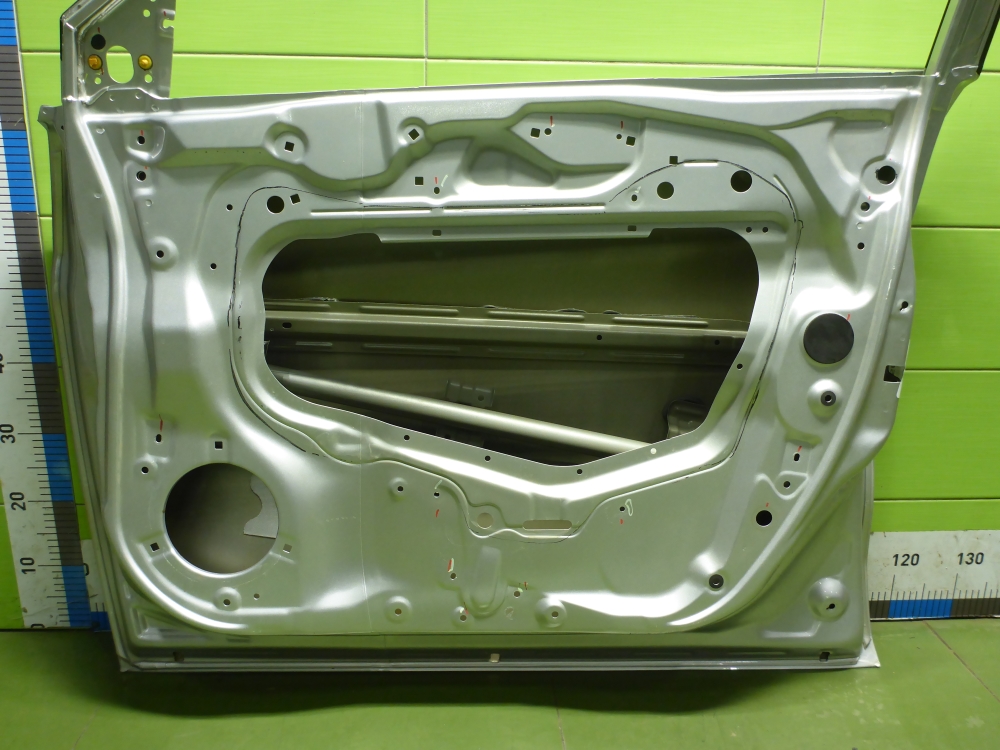 Дверь передняя правая