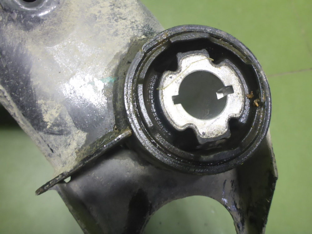 Балка задняя