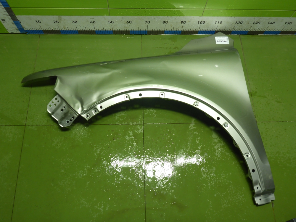 Крыло переднее левое