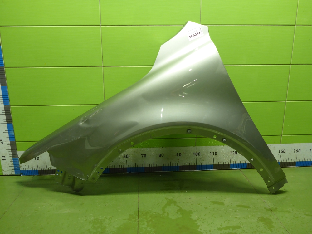 Крыло переднее левое