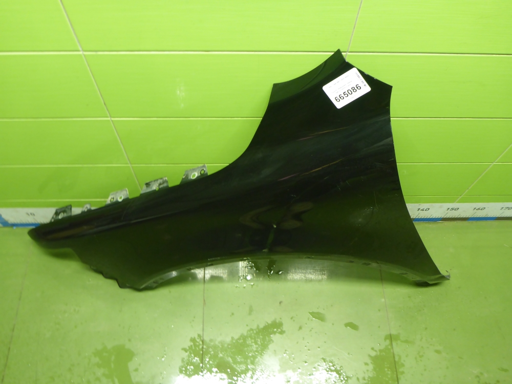 Крыло переднее левое