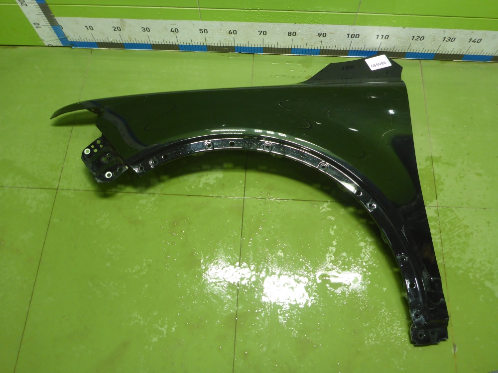 Крыло переднее левое