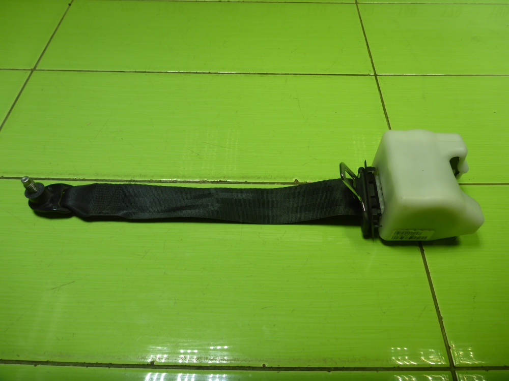 Ремень безопасности