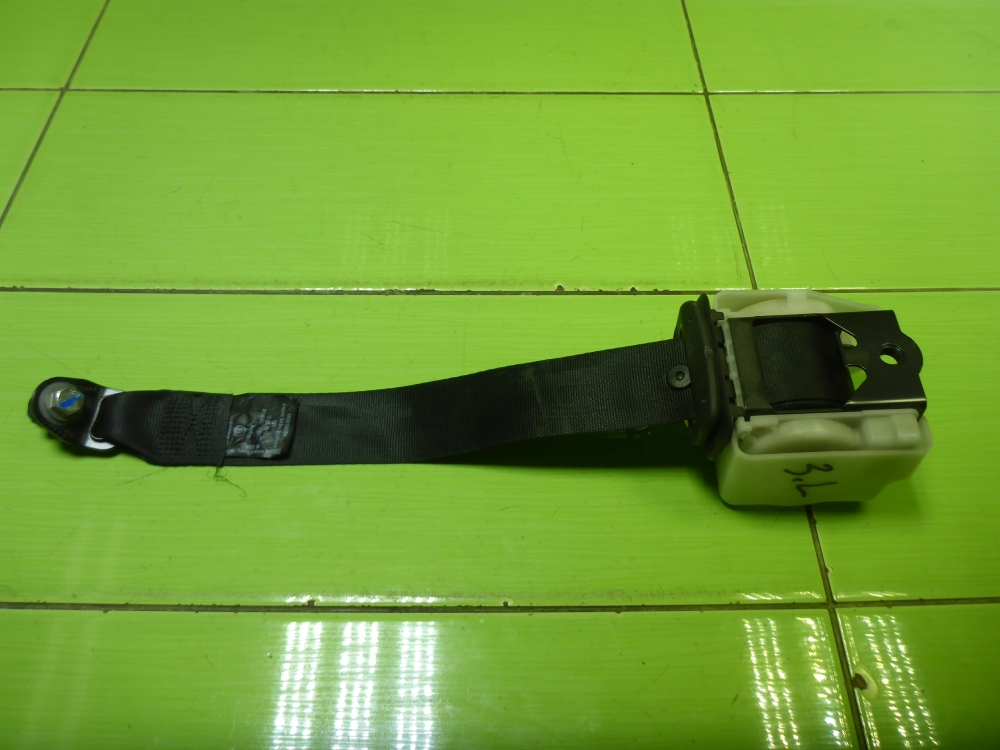 Ремень безопасности