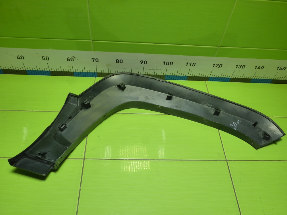 Накладка переднего крыла левого