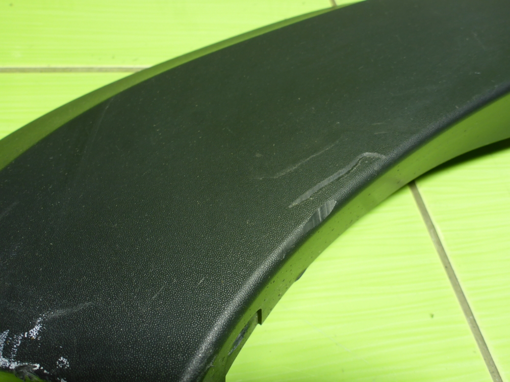 Накладка переднего крыла левого