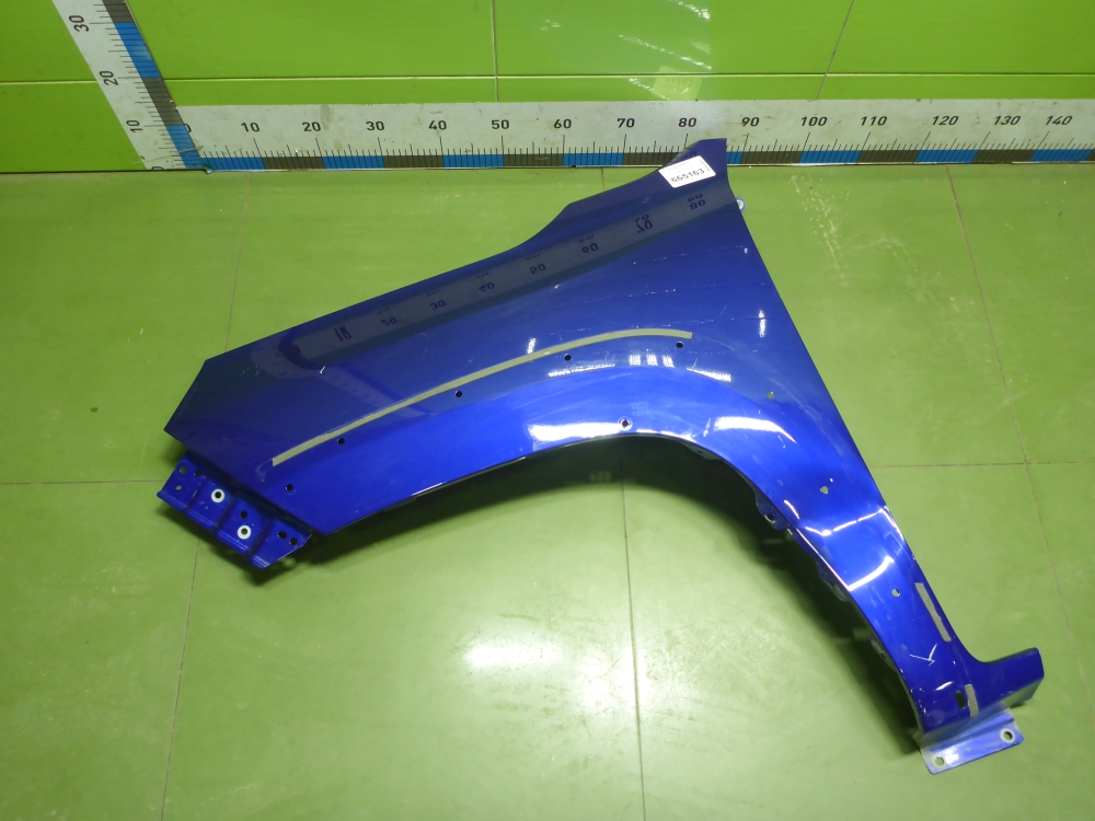 Крыло переднее левое