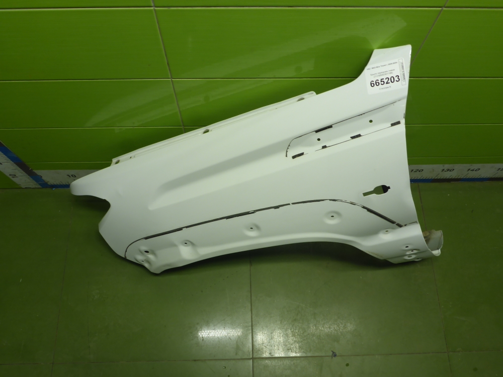 Крыло переднее левое