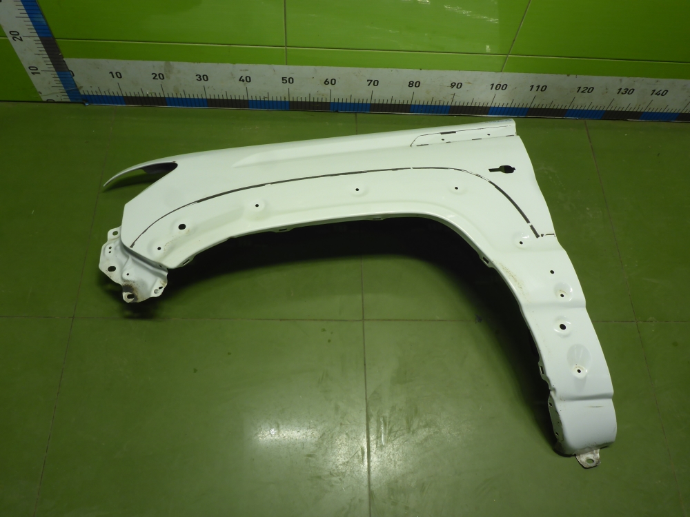 Крыло переднее левое