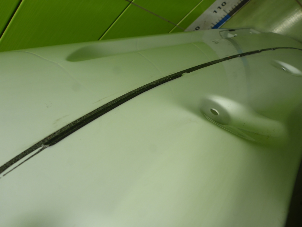 Крыло переднее левое