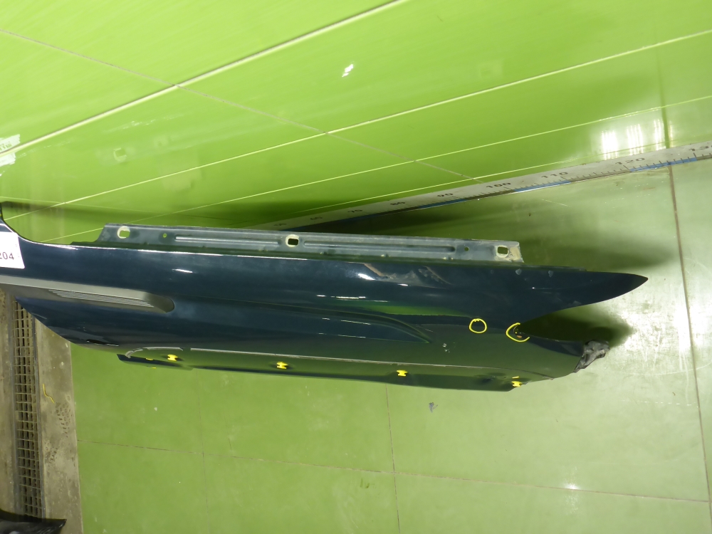 Крыло переднее правое