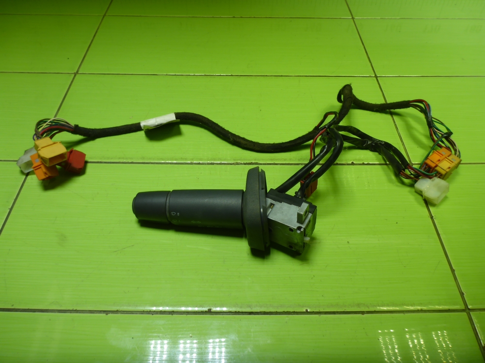 Переключатель поворотов подрулевой