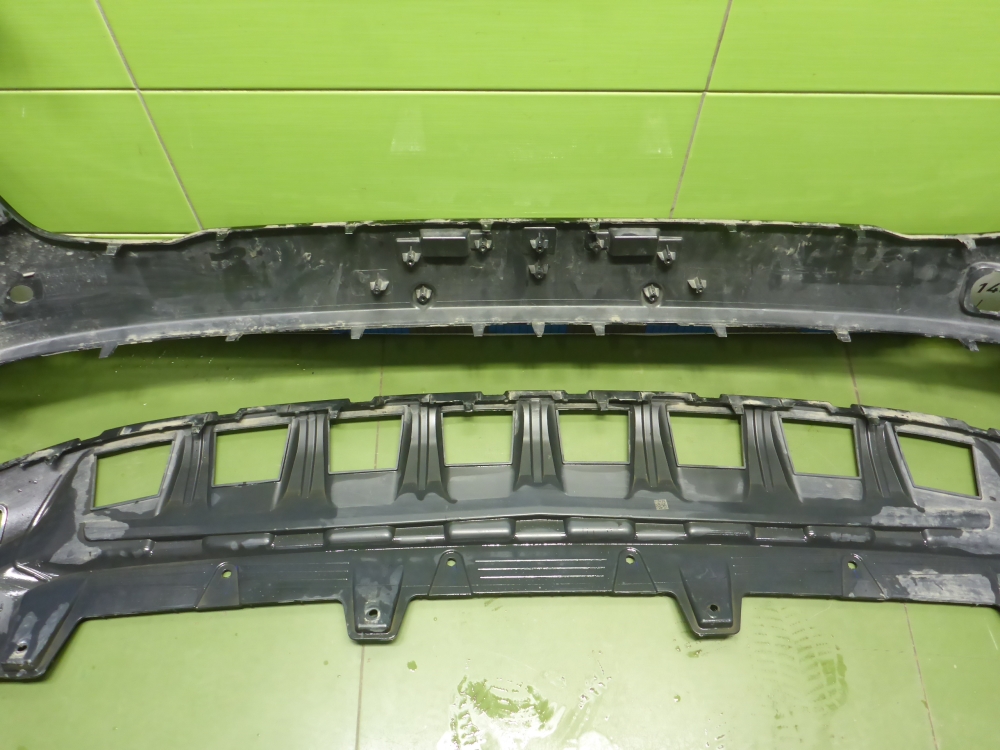 Бампер передний