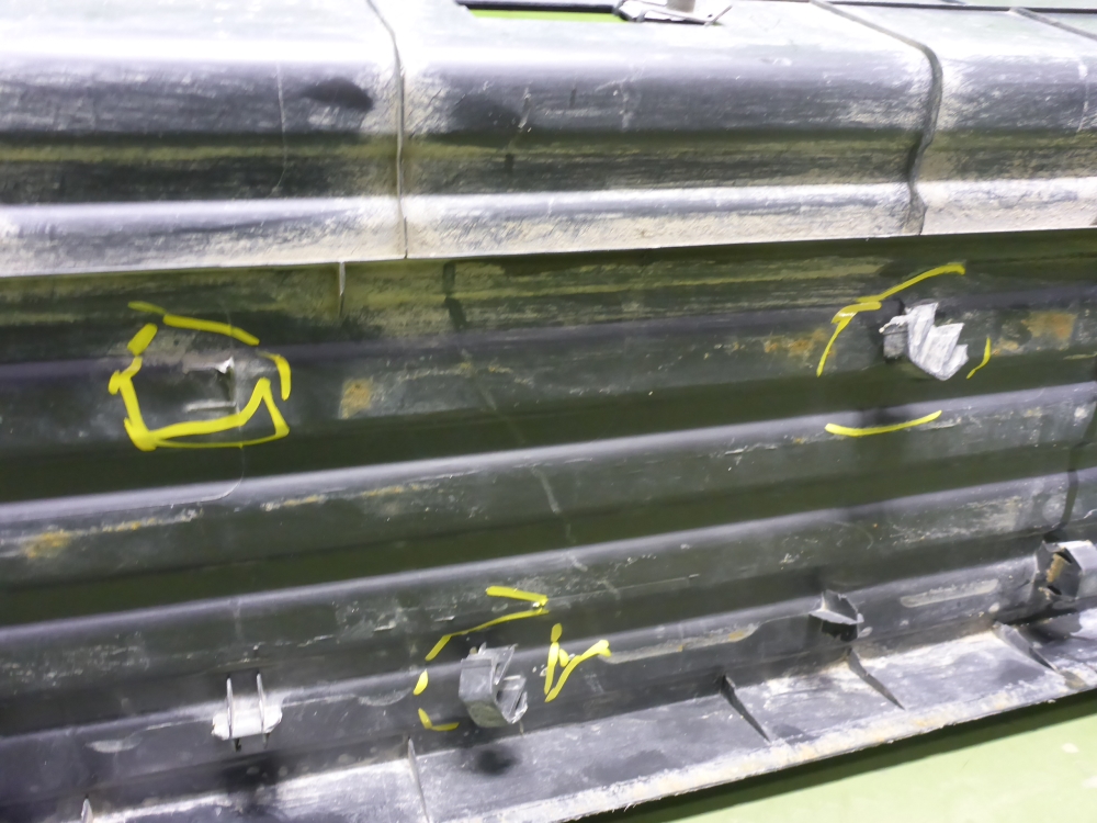 Бампер задний