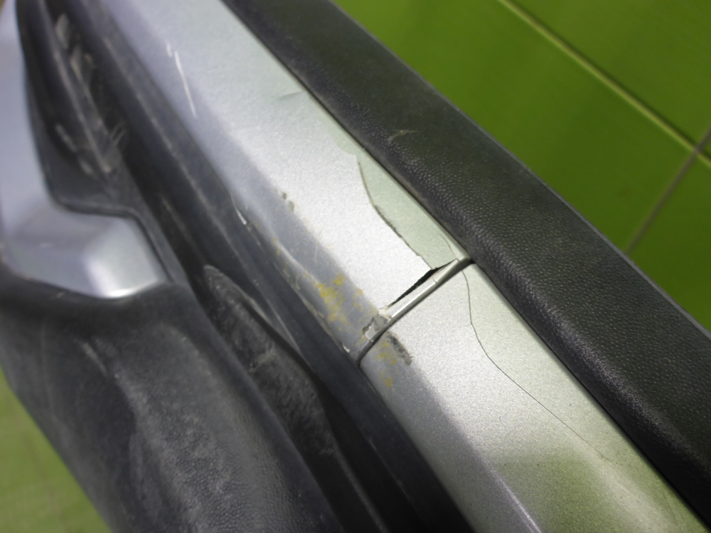 Бампер задний