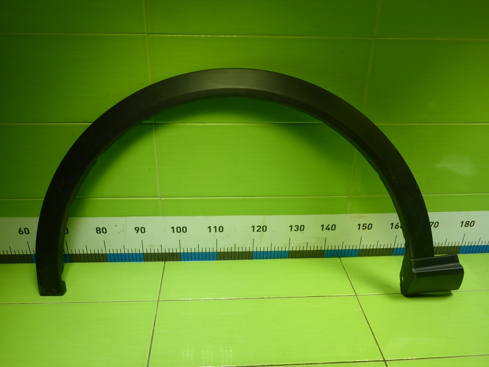 Накладка переднего крыла левого