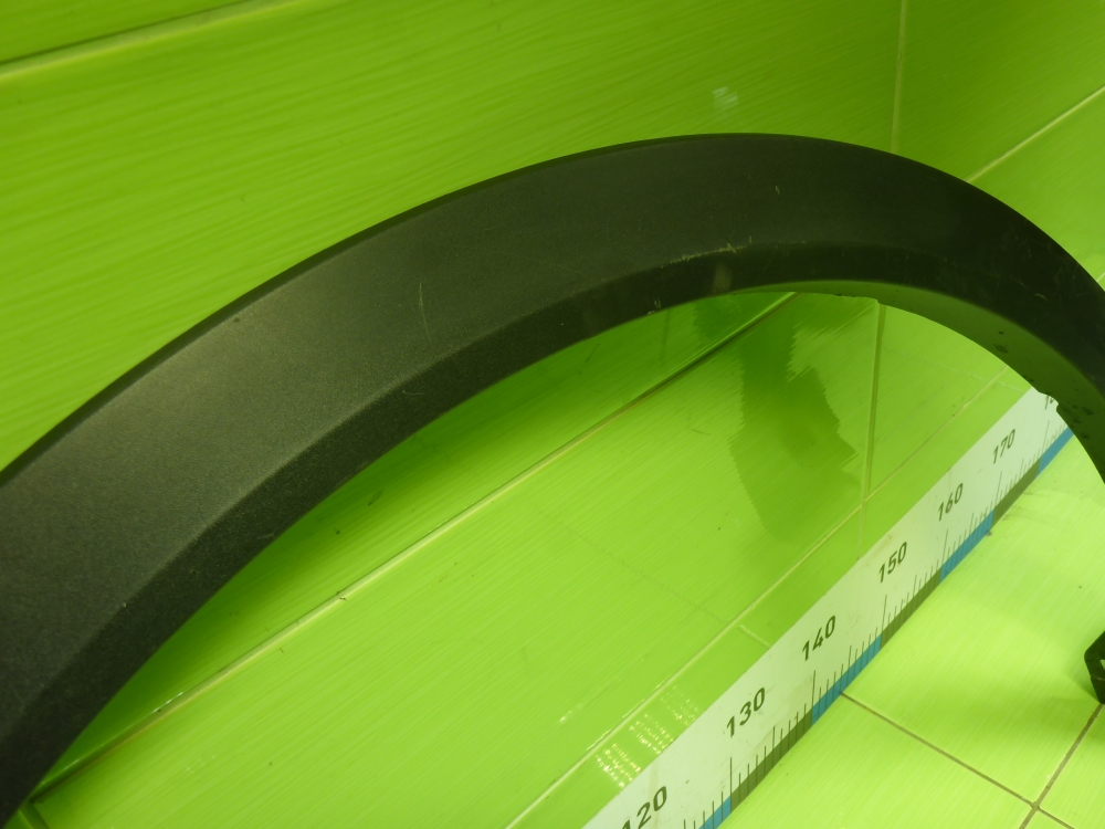 Накладка переднего крыла левого