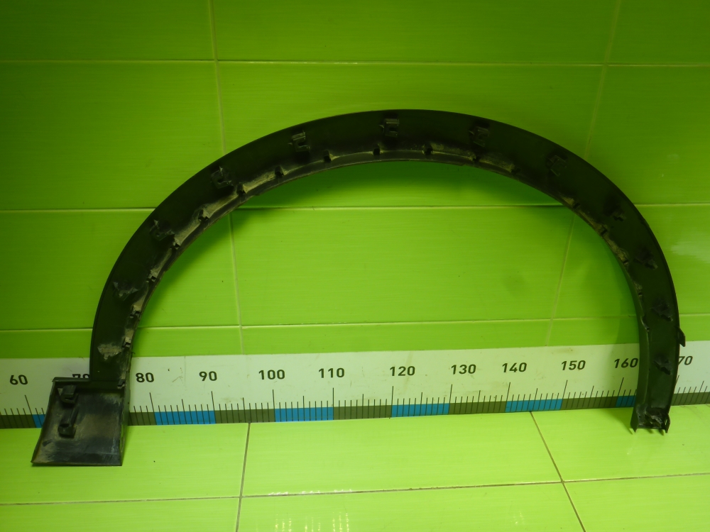 Накладка переднего крыла левого