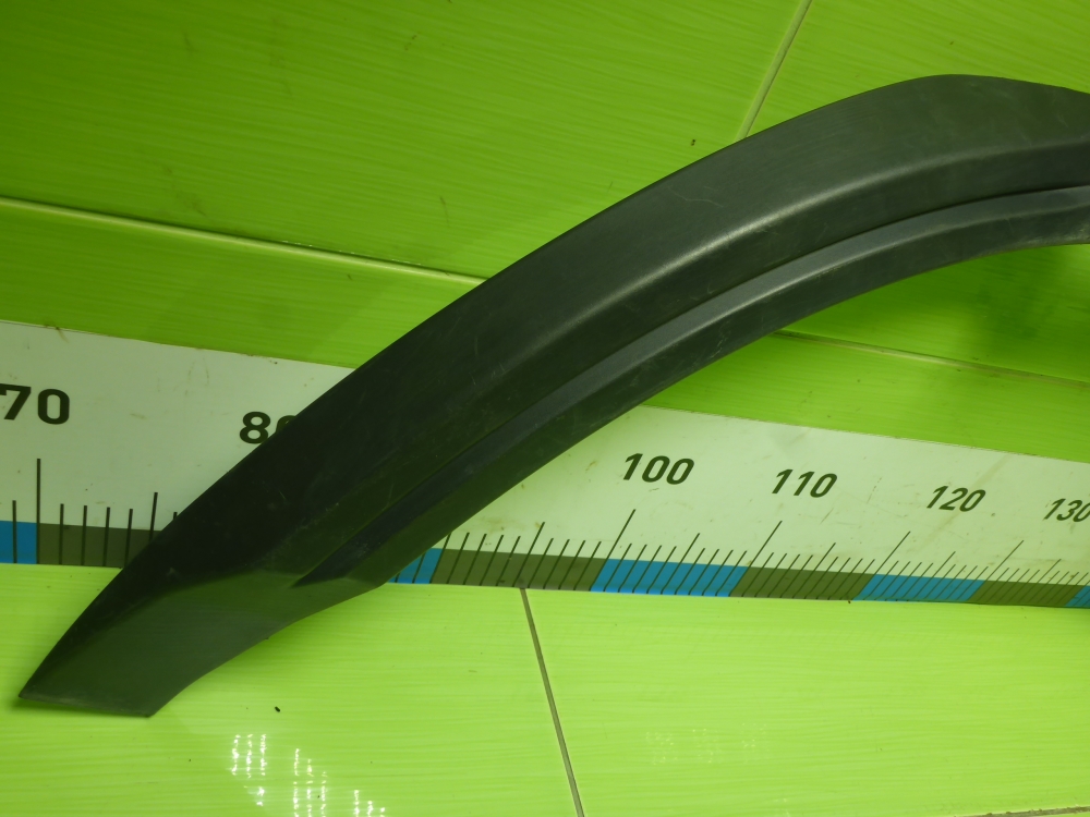 Накладка заднего крыла левого