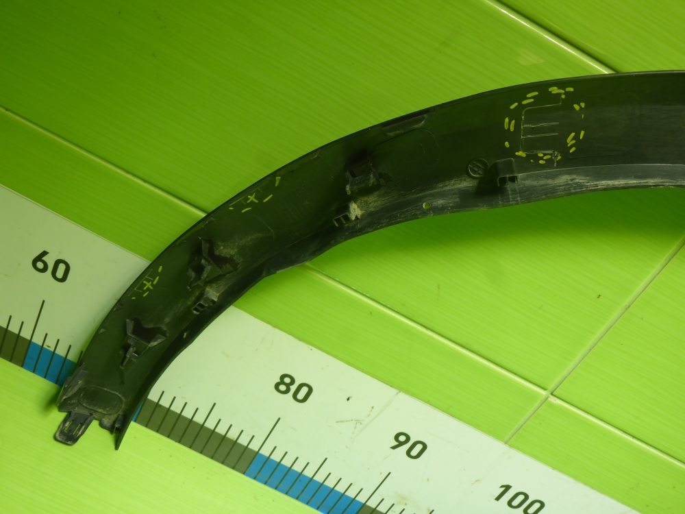 Накладка заднего крыла левого