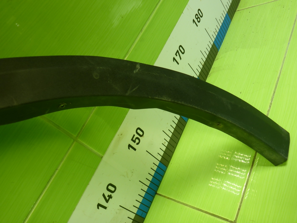 Накладка заднего крыла левого