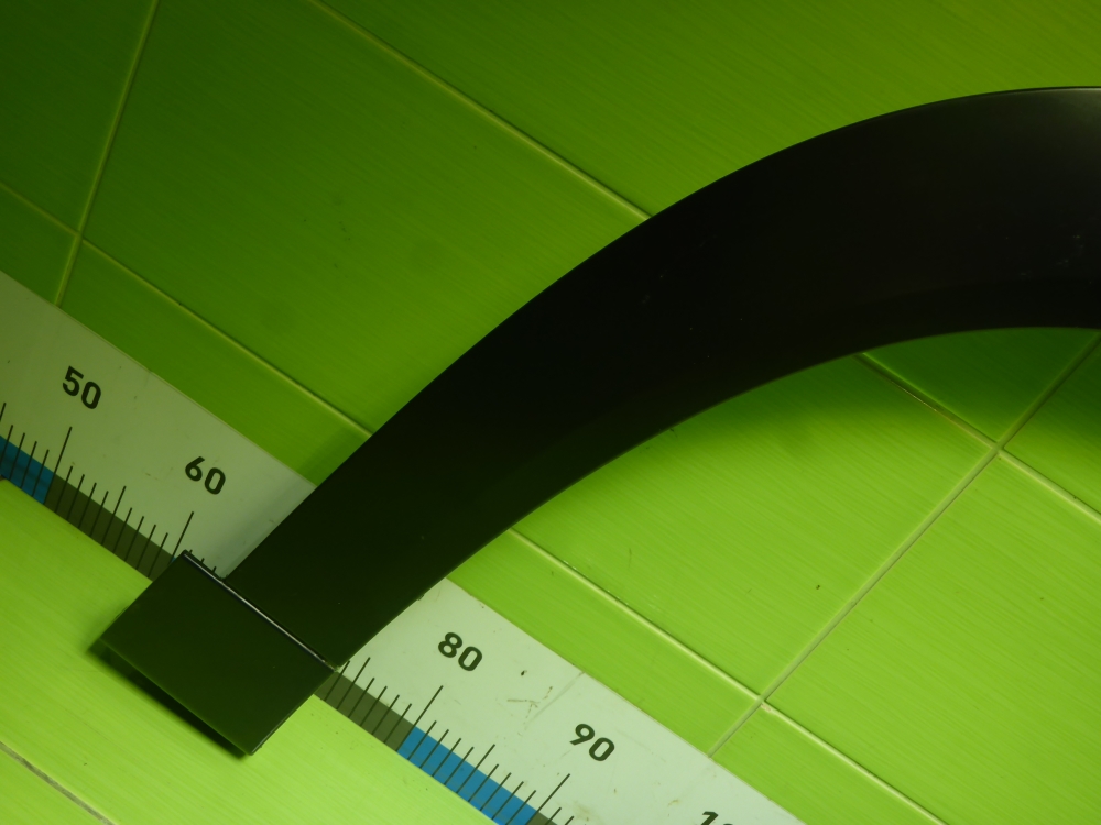 Накладка переднего крыла правого